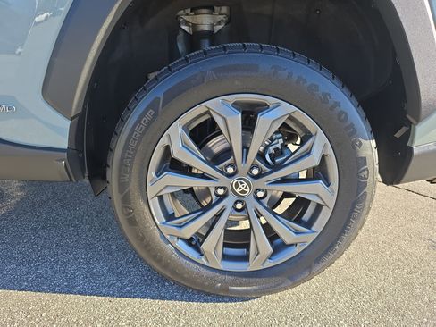 Used 2023 Toyota RAV4 XLE Premium image 30