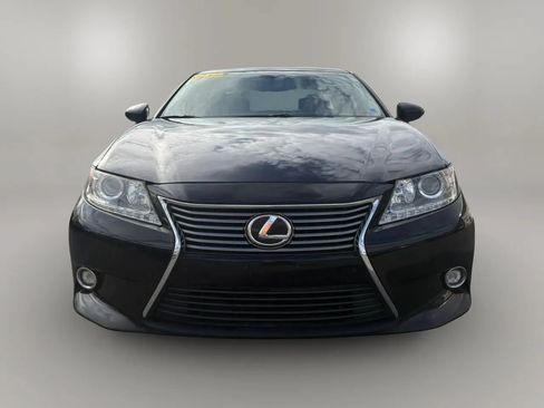 Used 2015 Lexus ES 350 w/ Luxury Package FWD image 2