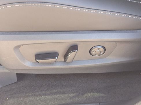 Certified 2026 INFINITI QX60 Luxe w/ Cargo Package FWD image 13
