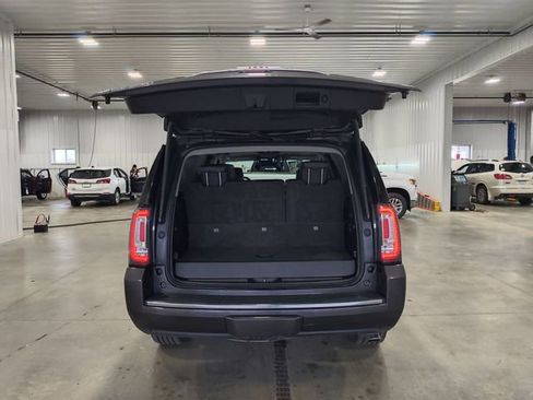 Used 2017 GMC Yukon Denali w/ Open Road Package AWD/4WD image 30