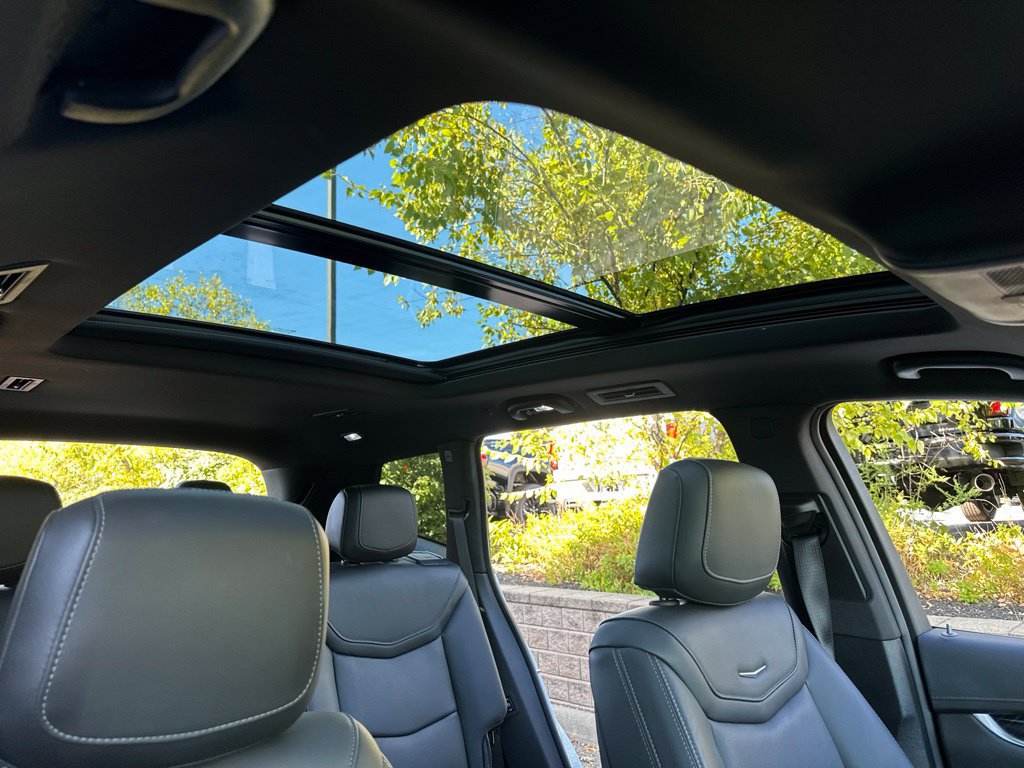 Used 2025 Cadillac XT6 Premium Luxury w/ LPO, Floor Liner Package AWD/4WD image 30