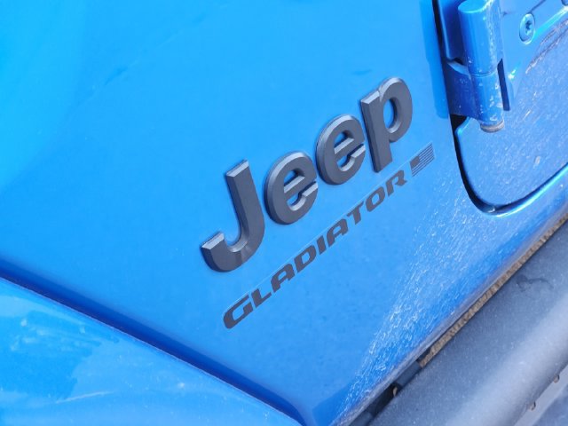 Used 2023 Jeep Gladiator Sport AWD/4WD image 10
