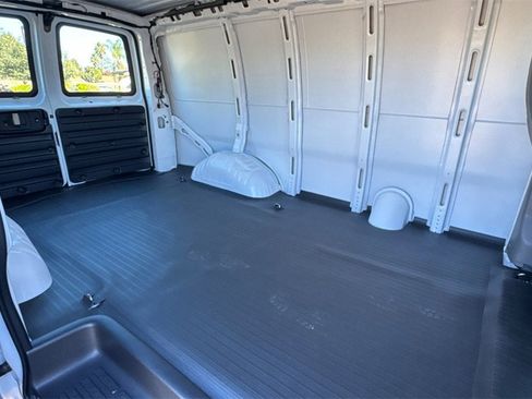 New 2025 Chevrolet Express 2500 w/ Enhanced Convenience Package image 12