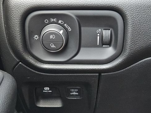 New 2026 RAM 1500 Express AWD/4WD image 16