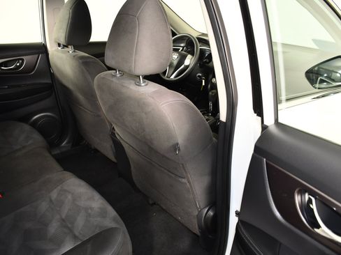 Used 2015 Nissan Rogue S AWD/4WD image 42