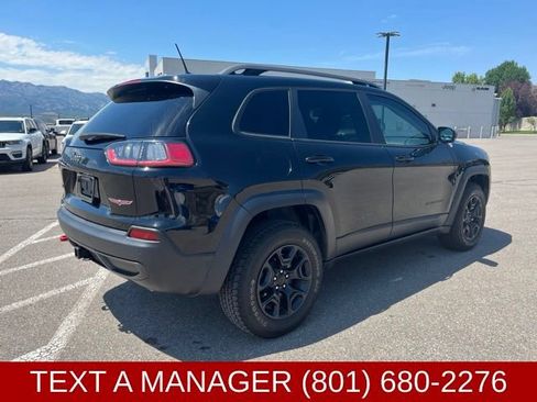 Used 2021 Jeep Cherokee Trailhawk w/ Technology Group AWD/4WD image 3