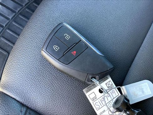 Used 2025 Chevrolet Silverado 2500 W/T image 15