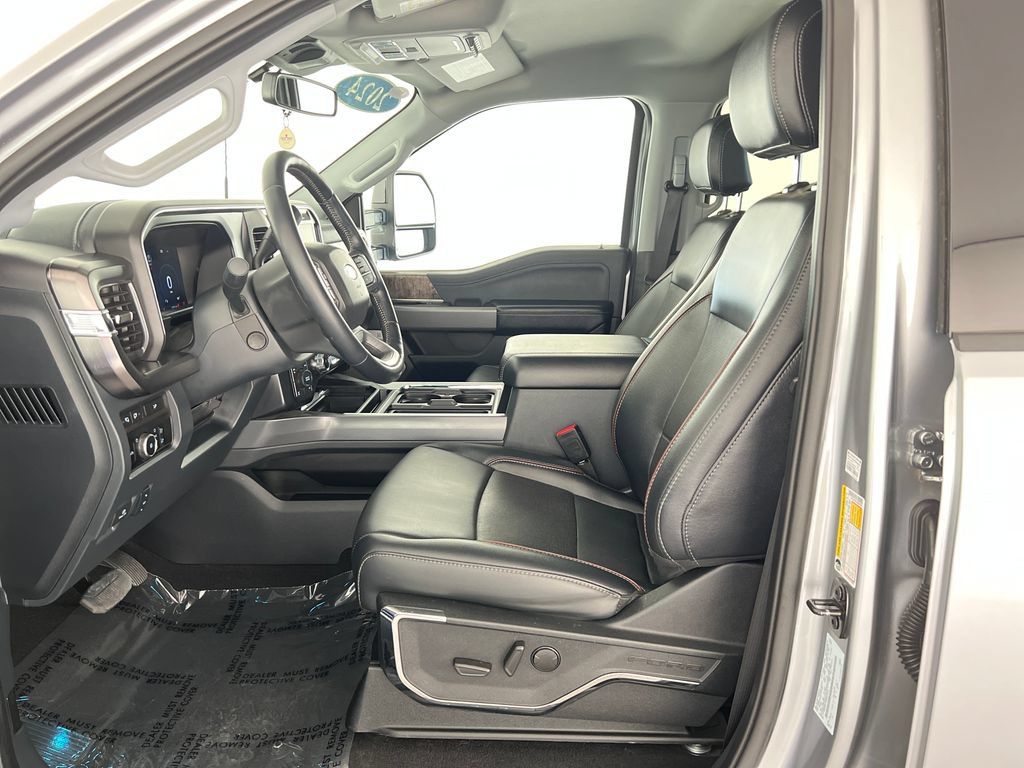 Used 2024 Ford F350 Lariat AWD/4WD image 12