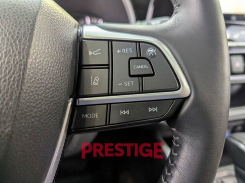 Used 2022 Toyota Highlander XSE image 17