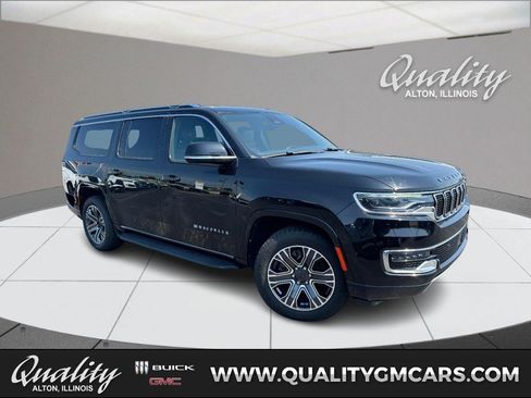 Used 2024 Jeep Wagoneer L Series II w/ Flexible Seating Group AWD/4WD image 1