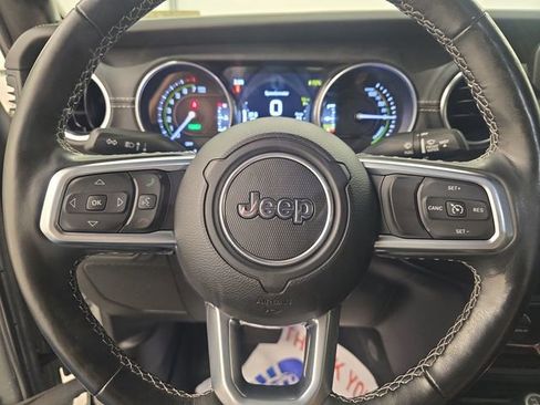 Used 2021 Jeep Wrangler Unlimited Sahara w/ Cold Weather Group AWD/4WD image 30