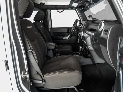 Used 2014 Jeep Wrangler Unlimited Rubicon w/ Max Tow Package image 30