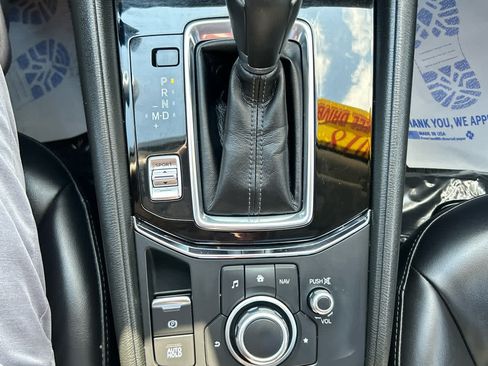 Used 2018 MAZDA CX-5 Touring w/ Preferred Equipment Package AWD/4WD image 18