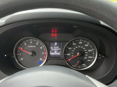 Used 2015 Subaru Crosstrek 2.0i Premium w/ Moonroof Package image 16