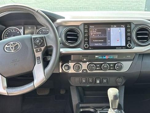 Used 2023 Toyota Tacoma SR5 AWD/4WD image 7