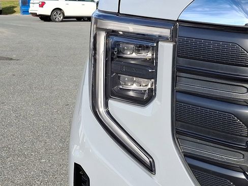 Used 2025 GMC Sierra 1500 Pro w/ Pro Value Package image 9