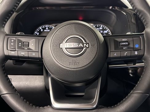 New 2025 Nissan Pathfinder SL image 19