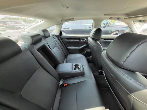 Used 2024 Honda Civic Touring image 9