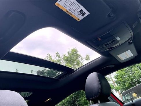 Certified 2019 Mercedes-Benz GLA 250 4MATIC image 30