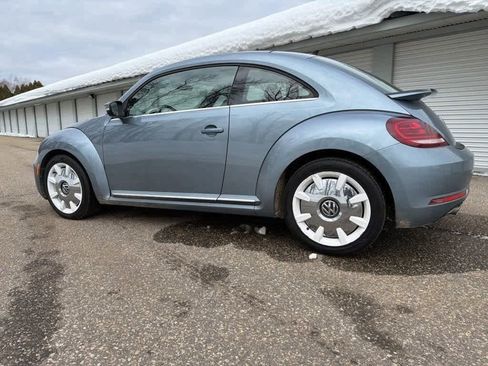 Used 2019 Volkswagen Beetle 2.0T Final Edition SEL image 3