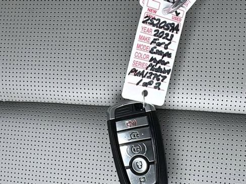 Certified 2023 Ford Escape Platinum image 30