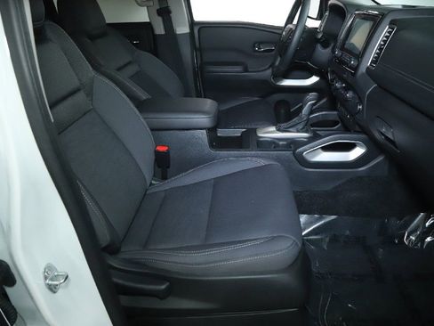 Certified 2024 Nissan Frontier SV w/ Hardbody Edition AWD/4WD image 34