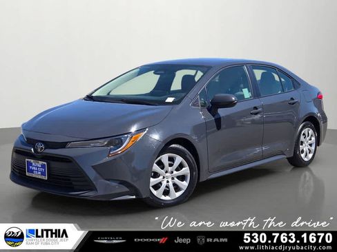 Used 2024 Toyota Corolla LE FWD image 1