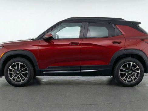 Used 2025 Chevrolet TrailBlazer LT FWD image 5