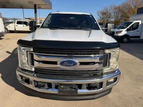 Used 2019 Ford F250 XLT w/ XLT Value Package image 8