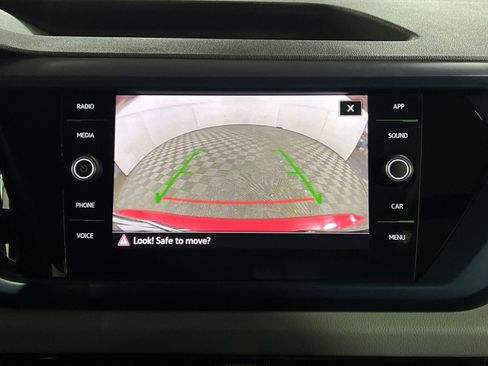 Used 2022 Volkswagen Taos SE image 19