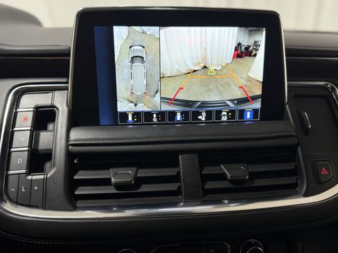 Certified 2023 Chevrolet Suburban High Country image 21