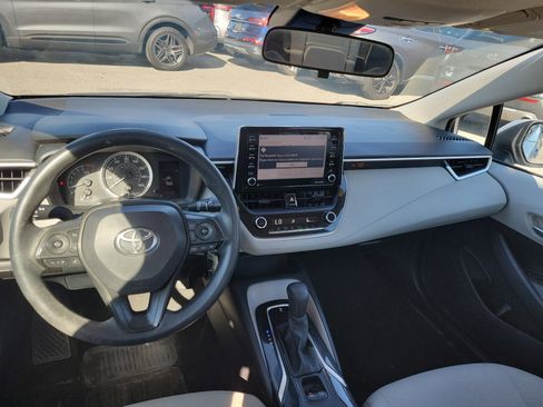 Used 2021 Toyota Corolla LE image 18