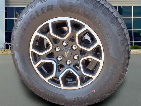 Used 2023 Ford F150 XLT w/ Equipment Group 302A High image 32