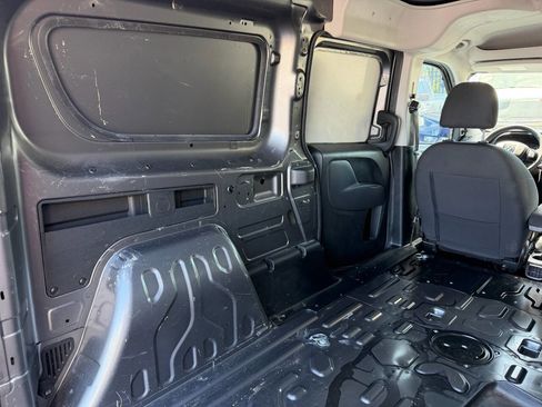 Used 2022 RAM ProMaster City Tradesman FWD image 9