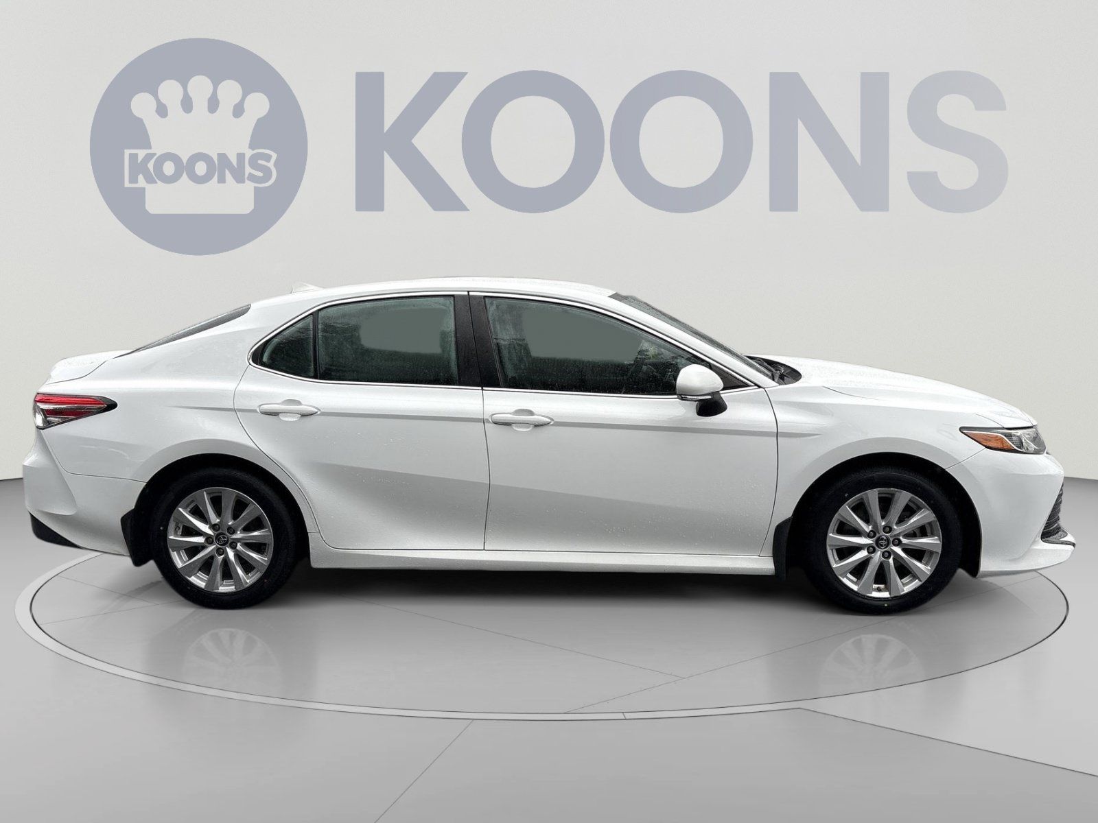 Used 2019 Toyota Camry LE w/ Convenience Package FWD image 8