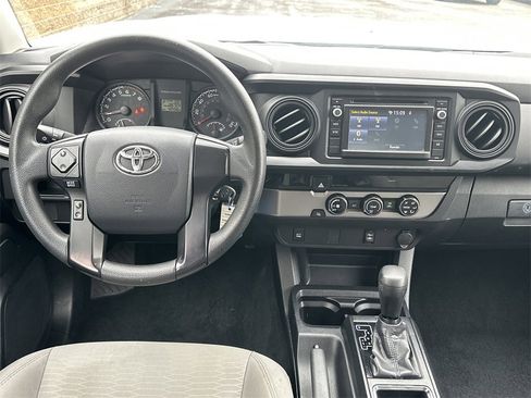 Used 2017 Toyota Tacoma SR image 22