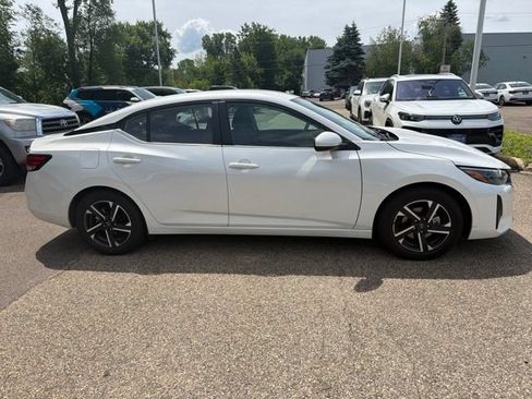 Used 2024 Nissan Sentra SV FWD image 4