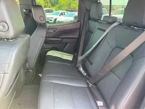 Used 2024 GMC Canyon Elevation w/ Elevation Premium Package RWD image 21