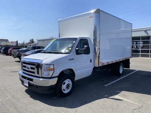 Used 2024 Ford E-450 and Econoline 450 Super Duty w/ Power Windows & Locks Group RWD image 4