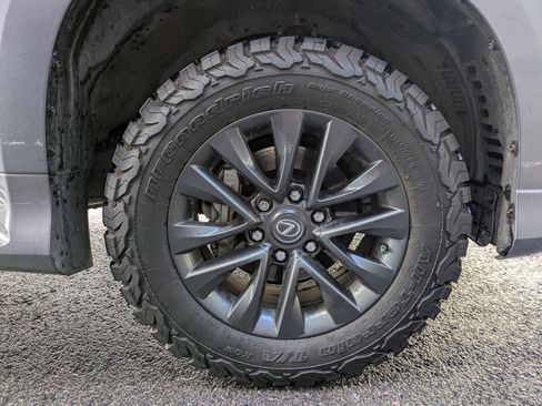 Used 2023 Lexus GX 460 Premium image 30