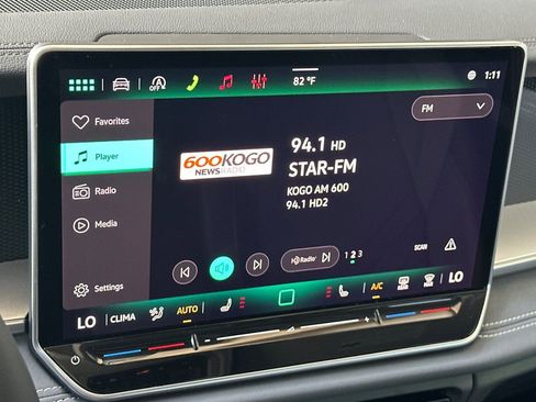 New 2026 Volkswagen Tiguan SE AWD/4WD image 16