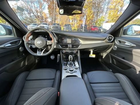 New 2025 Alfa Romeo Giulia AWD w/ Driving Assist Package image 12