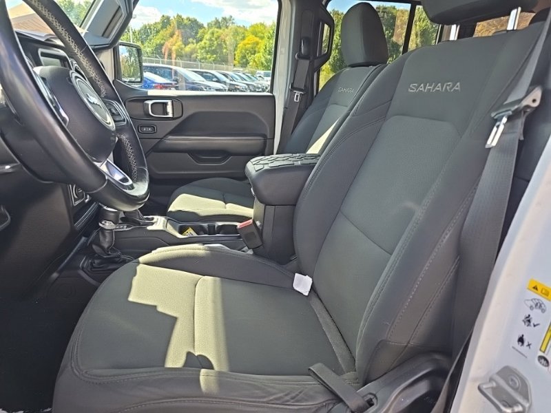 Used 2018 Jeep Wrangler Unlimited Sahara AWD/4WD image 11