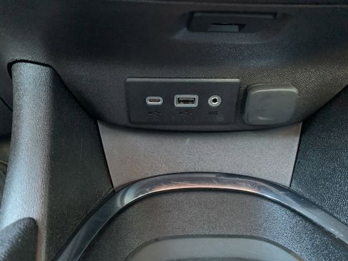 Used 2023 Chevrolet Malibu LT image 24