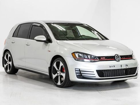 Used 2017 Volkswagen GTI SE FWD image 6