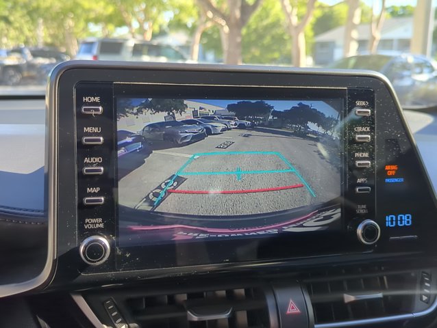 Used 2019 Toyota C-HR LE FWD image 17