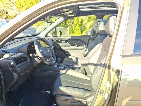 New 2025 Subaru Forester Limited image 9