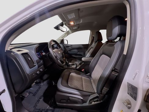 Used 2022 Chevrolet Colorado Z71 w/ Safety Package AWD/4WD image 14