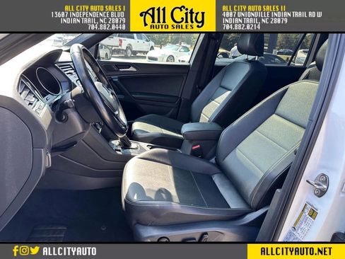 Used 2021 Volkswagen Tiguan SE image 9