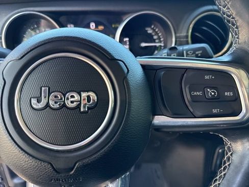 Used 2023 Jeep Wrangler Unlimited Sahara AWD/4WD image 37